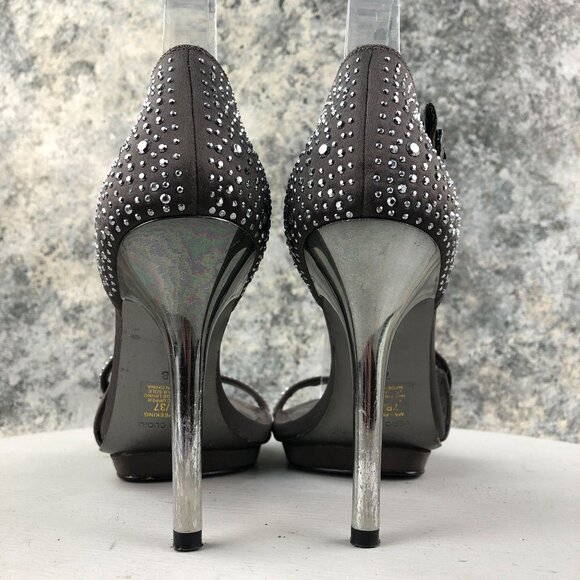 BCBGMaxAzria Women's Size 7B Peeking Grey Silver Fabric Embellished Heels - Picture 6 of 15